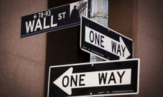 Un panneau "Wall St" à New York