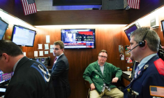 WALL STREET OUVRE EN HAUSSE