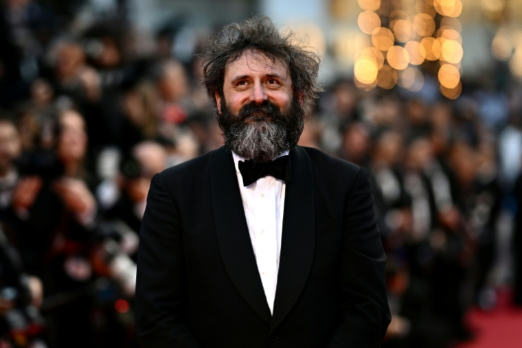 Le réalisateur français Quentin Dupieux lors de la cérémonie d'ouverture de la 77e édition du Festival de Cannes, le 14 mai 2024 ( AFP / LOIC VENANCE )