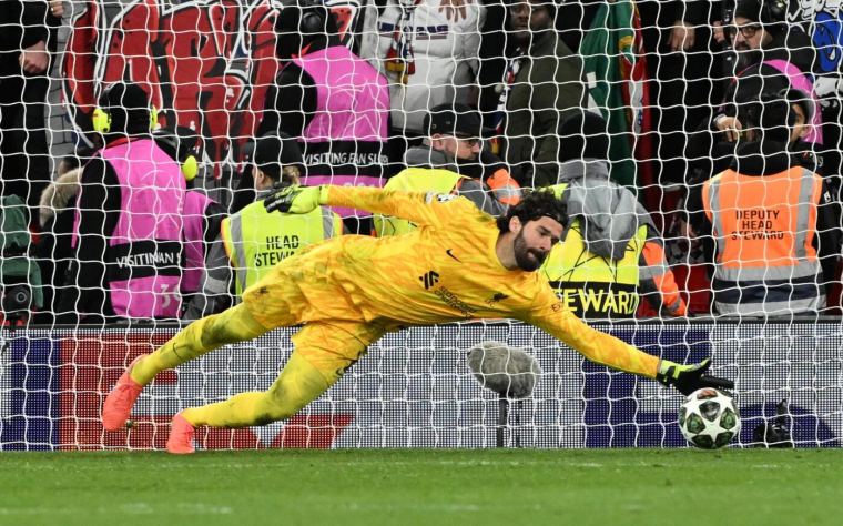 Alisson a fait aussi bien que Manuel Neuer