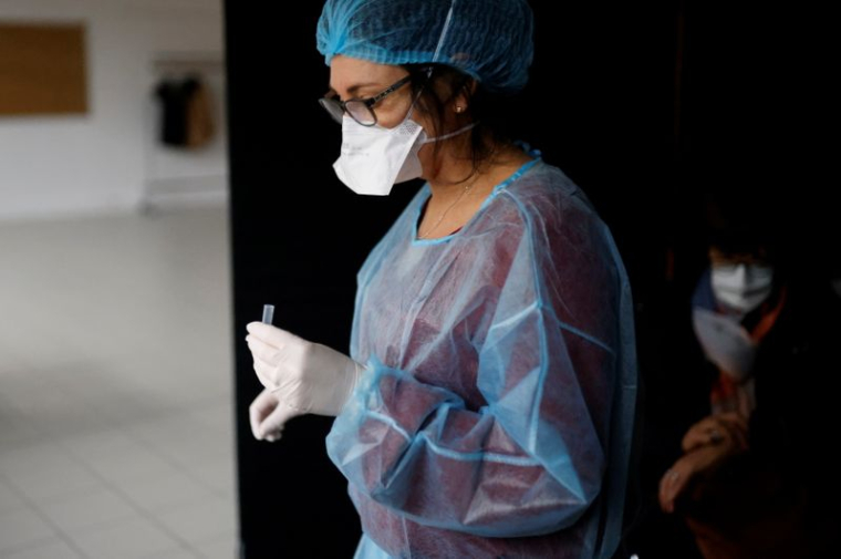 CORONAVIRUS: PRÈS DE 14.000 CAS SUPPLÉMENTAIRES EN FRANCE EN 24 HEURES