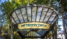 Faites une petite balade Art Nouveau dans la capitale. crédit photo : Daboost/Shutterstock / Daboost