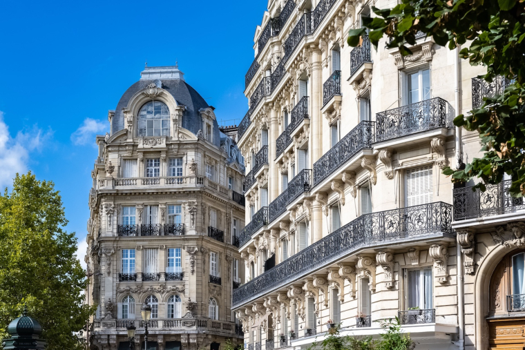 Le recul des transactions immobilières dans la capitale s'expliquerait par le niveau trop élevé des prix ( Crédits photo: ©  Pascale Gueret/Wirestock Creators - stock.adobe.com)