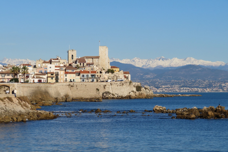 C'est à Antibes (Alpes-Maritimes) qu'on retrouve la rue la plus chère de France, hors Ile-de-France. (illustration) (SOLENEC1 / PIXABAY)