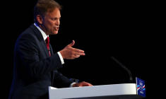 Le ministre britannique de la Défense, Grant Shapps, s'exprime lors de la conférence annuelle du Parti conservateur britannique à Manchester