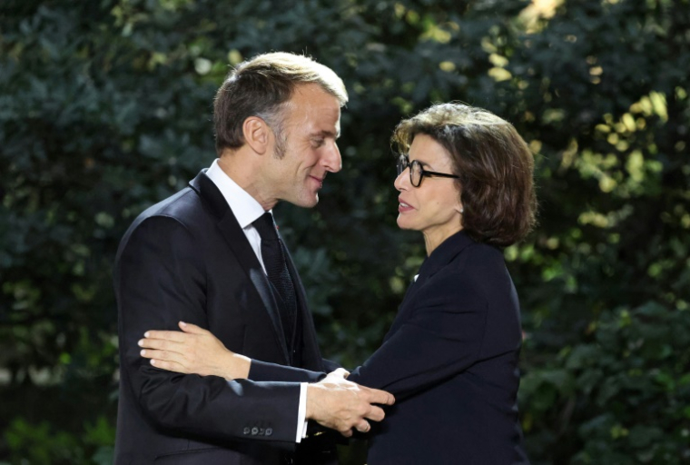 Le président Emmanuel Macron et Rachida Dati, alors ministre de la Culture, le 7 novembre 2025 à Mexico ( AFP / Ludovic MARIN )