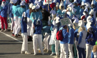 Landerneau décroche le record du monde de rassemblement de Schtroumpfs