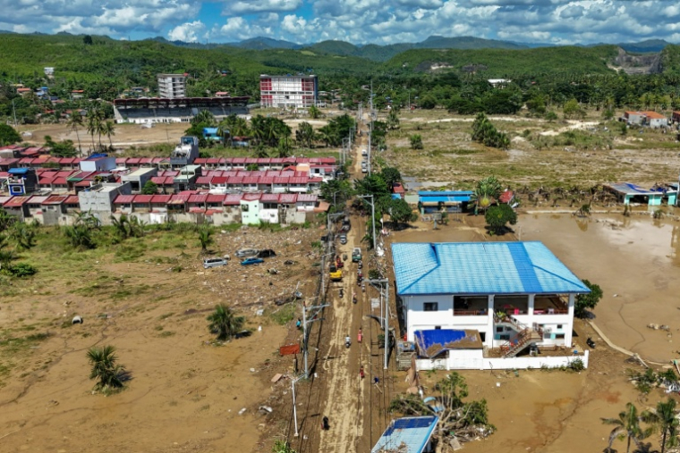 Vue aérienne de la ville de Liloan après le passage du typhon Kalmaegi, dans la province de Cebu, le 6 novembre 2025 aux Philippines  ( AFP / Jam STA ROSA )