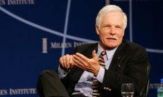 Le magnat des médias Ted Turner participe à une table ronde sur "La philanthropie des personnalités publiques" lors de la 10e conférence mondiale du Milken Institute à Beverly Hills, en Californie, le 23 avril 2007 ( AFP / ROBYN BECK )