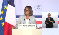 Vote de confiance: Macron appelle à "la mobilisation" autour de Bayrou