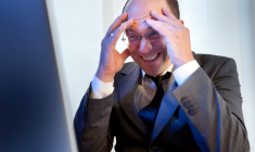 2021 apporte son lot de bonnes nouvelles : l'arrivée des vaccins et la remise en route de l'économie mondiale ont entraîné une vive remontée des places boursières (Crédit photo: © pix4U - stock.adobe.com)