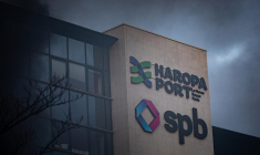 ( AFP / LOU BENOIST )