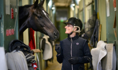 La cavalière française  Pauline Basquin et son cheval Sertorius, le 5 juin 2025 à Saumur  ( AFP / Loic VENANCE )