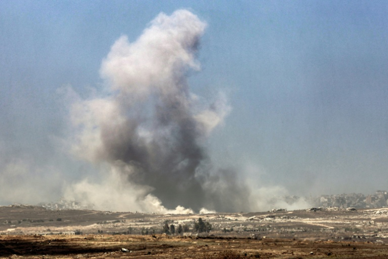 Bombardement israélien sur la bande de Gaza, vu depuis Israël, le 5 août 2025 ( AFP / Jack GUEZ )