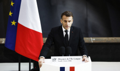 Emmanuel Macron à Crozon, le 2 mars 2026. ( POOL / YOAN VALAT )