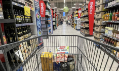 "60 millions de consommateurs" a comparé les intérêts nutritif et qualitatif de produits alimentaires de premier prix et de grandes marques.  ( AFP / DENIS CHARLET )