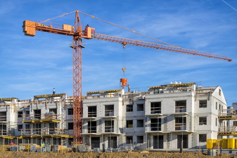 Les logements neufs en nette baisse - iStock-ewg3D