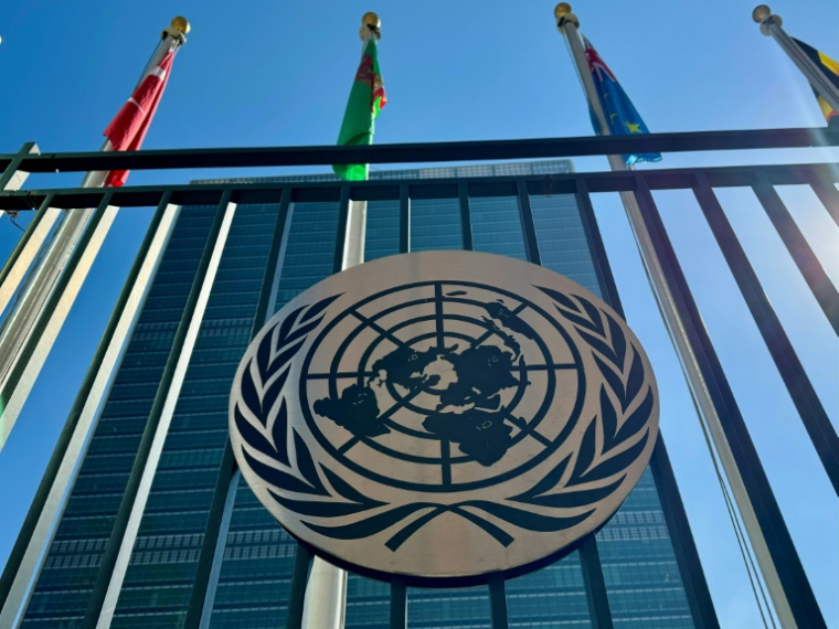 Pour faire face "aux pires coupes financières qui ont jamais frappé le secteur humanitaire", en particulier le retrait brutal des Etats-Unis, l'ONU a annoncé une réduction drastique de l'aide pour cette année, qui va laisser des dizaines de millions de personnes en détresse ( AFP / Daniel SLIM )