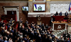 ZELENSKY DEMANDE À LA FRANCE DE DÉFENDRE SES VALEURS EN UKRAINE