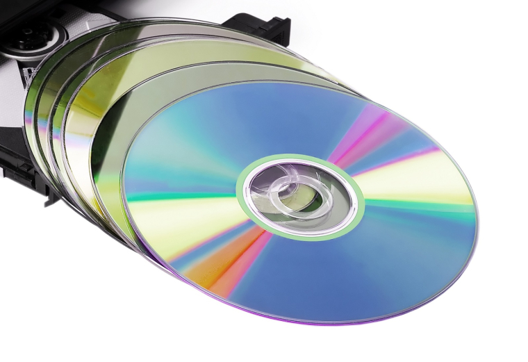 Vers une disparition du DVD et du Blu-ray (Crédits photo : Shutterstock)
