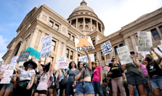 ETATS-UNIS: UN JUGE BLOQUE TEMPORAIREMENT LA LOI SUR L'AVORTEMENT DU TEXAS