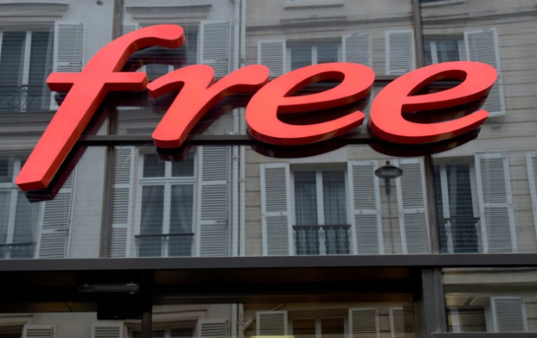 La Commission nationale de l'informatique et des libertés (Cnil) a infligé 27 millions d'euros d'amende à Free Mobile et 15 millions à Free après un vol massif de données de clients en 2024 ( AFP / ERIC PIERMONT )