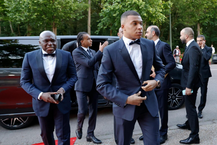 Le père de Kylian Mbappé estime que défendre ne correspond pas au style de jeu de son fils