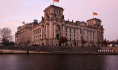 CORONAVIRUS: L'ALLEMAGNE VEUT REVOIR SA STRATÉGIE VACCINALE CONTRE LE COVID-19