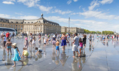 Après Lille, Lyon et Paris, Bordeaux encadre ses loyers - iStock.com / PJPhoto69