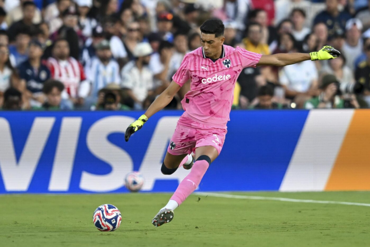 L'énorme craquage du gardien de Saragosse qui met une patate à un adversaire