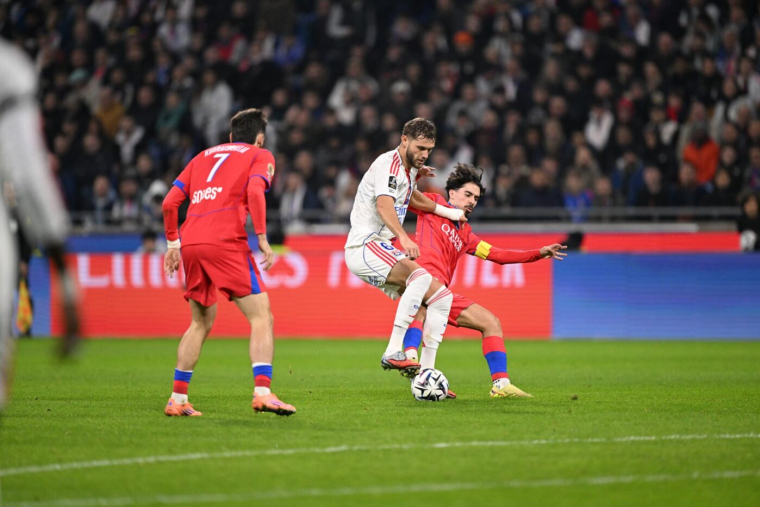 La DTA explique pourquoi le but de Kvaratskhelia contre l'OL aurait dû être refusé