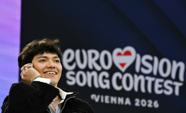 L'artiste autrichien JJ à l'Eurovision, à Vienne, en Autriche, le 10 mai 2026 ( AFP / Tobias SCHWARZ )