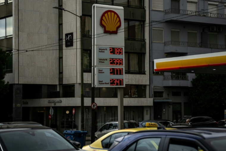 Station-service près d'Athènes le 30 septembre 2026 ( AFP / Angelos TZORTZINIS )