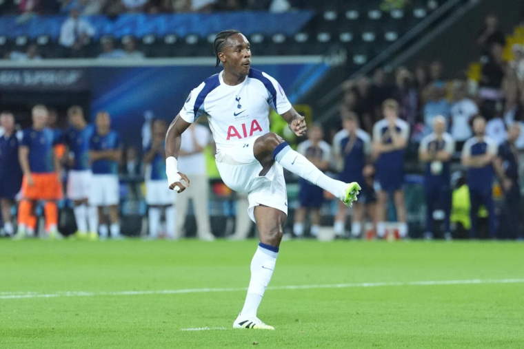Tottenham dénonce les insultes racistes reçues par Mathys Tel