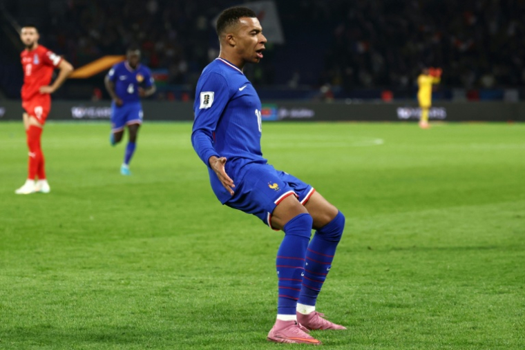Kylian Mbappé a lancé les Bleus vers un succès logique contre l'Azerbaïdjan en qualification du Mondial, le 10 octobre 2025 au Parc des Princes  ( AFP / FRANCK FIFE )