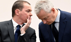 Le ministre du Travail Olivier Dussopt et le ministre de l'Economie Bruno Le Maire, le 10 janvier 2023, à Paris. ( POOL / BERTRAND GUAY )