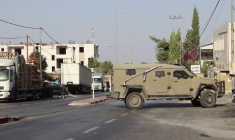 Les forces israéliennes tirent du gaz lacrymogène sur le lieu de la fusillade