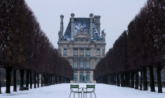 Photo d'archives: La neige et les températures glaciales frappent Paris