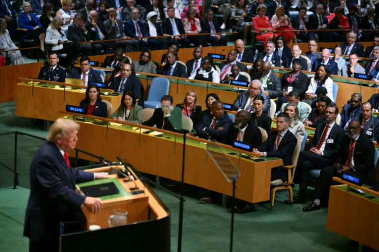 Donald Trump devant l'Assemblée générale de l'ONU, à New York, le 22 septembre 2026 ( AFP / ANGELA WEISS )