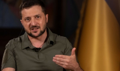 Volodimir Zelensky s'exprime pendant un entretien à Kyiv