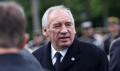 Le Premier ministre François Bayrou, à Paris le 8 mai 2025. ( POOL / Christophe PETIT TESSON )
