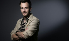 L'acteur et réalisateur Bertrand Usclat pose 6 avril 2024 lors du festival de Cannes ( AFP / JOEL SAGET )