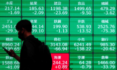 TOKYO FINIT EN HAUSSE