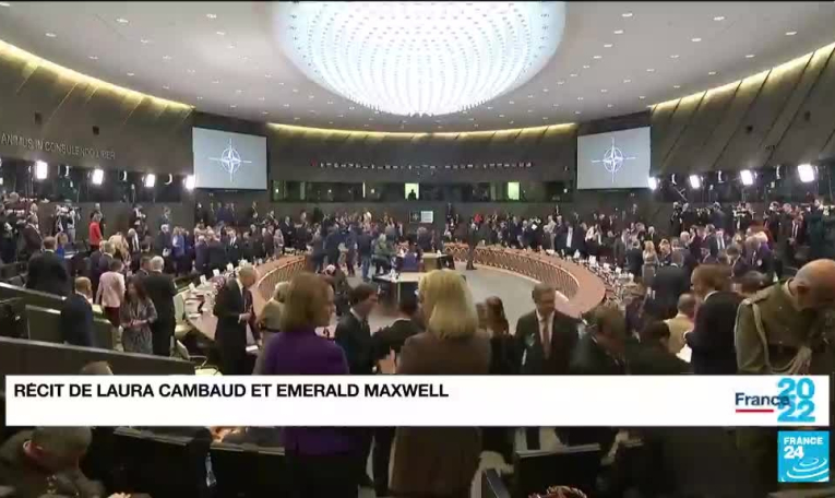 Présidentielle 2022 : Le Pen en rupture avec la politique étrangère menée par Macron