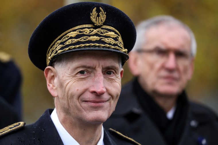 Le préfet de la région Ile de France Michel Cadot assiste à une cérémonie à l'Arc de Triomphe