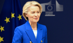 La présidente de la Commission européenne Ursula Von der Leyen, à Bruxelles, le 8 octobre 2025 ( AFP / Nicolas TUCAT )