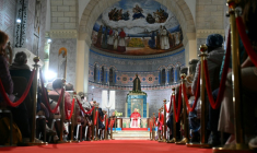 Le pape Léon XIV assiste à une rencontre avec la communauté algérienne dans la basilique Notre-Dame d’Afrique, à Alger, le 13 avril 2026 ( AFP / Alberto PIZZOLI )