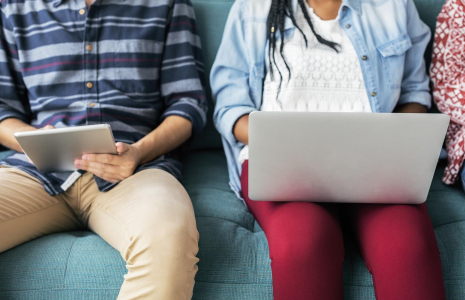 En moyenne, les jeunes concernés par l’impôt sur le revenu paient 1 210 euros annuels, soit 3 453 euros de moins que l’ensemble des contribuables. (Illustration) (Pixabay / rawpixel)