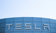 TESLA VA INTÉGRER EN DÉCEMBRE L'INDICE S&P-500, LE TITRE GRIMPE