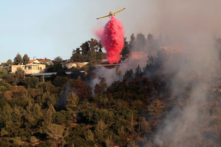 ISRAËL: DES COMMUNAUTÉS ÉVACUÉES EN RAISON D'UN FEU DE FORÊT PRÈS DE JÉRUSALEM